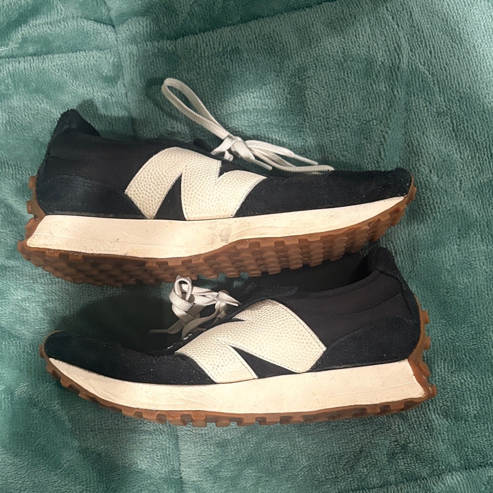 Stylish Black and White womens  Sneakers